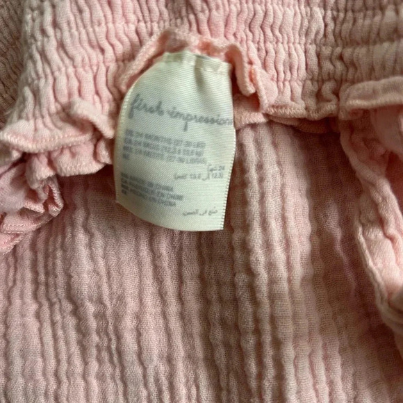 First impressions gauze pink romper‎ - Picture 4 of 4